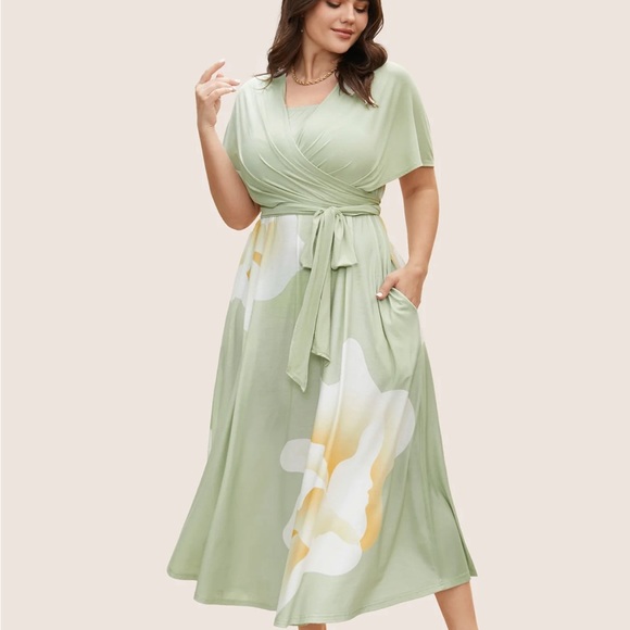 NWT Bloomchic 3 way look Elegant Green Floral Maxi Dress size 22/24 🌸🌺🌹222 - Picture 9 of 9